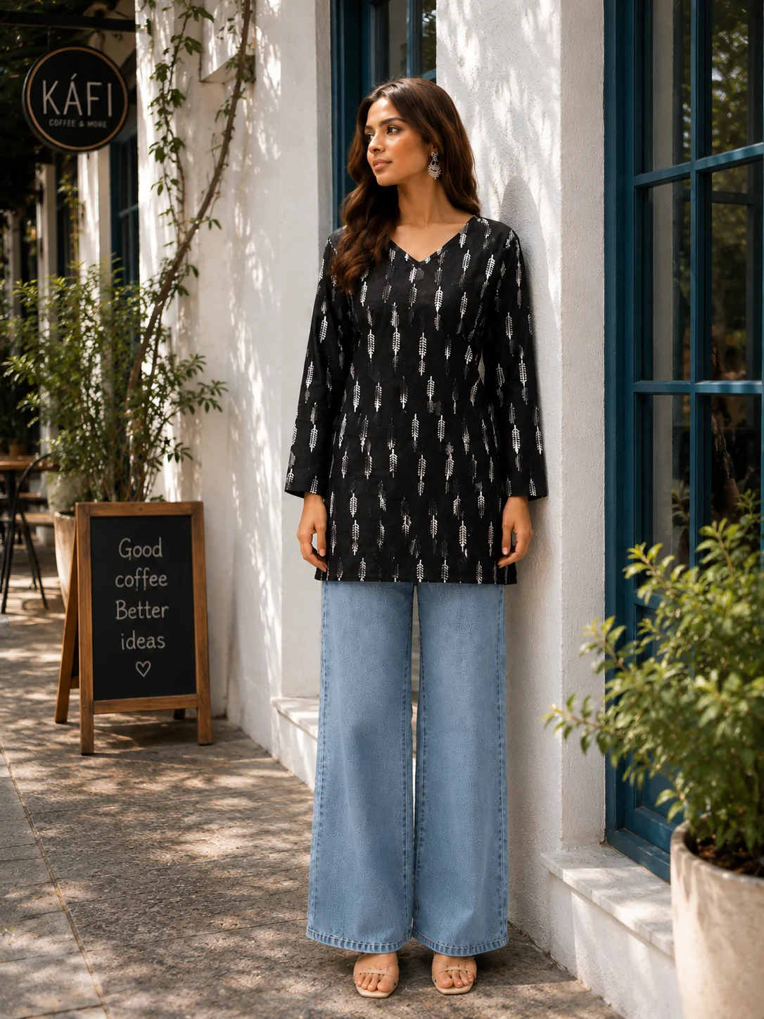 Black and white sprig print cotton short kurti with V-neck and long sleeves — View 3